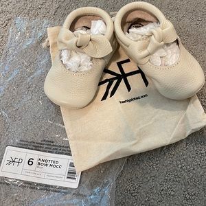 Freshly Picked Knotted Bow Mocc